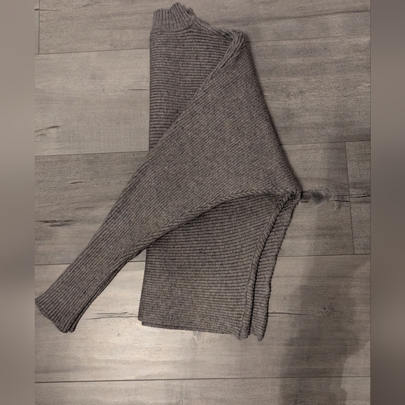 Cozy Grey Sweater, Size S - Picture 2 of 4